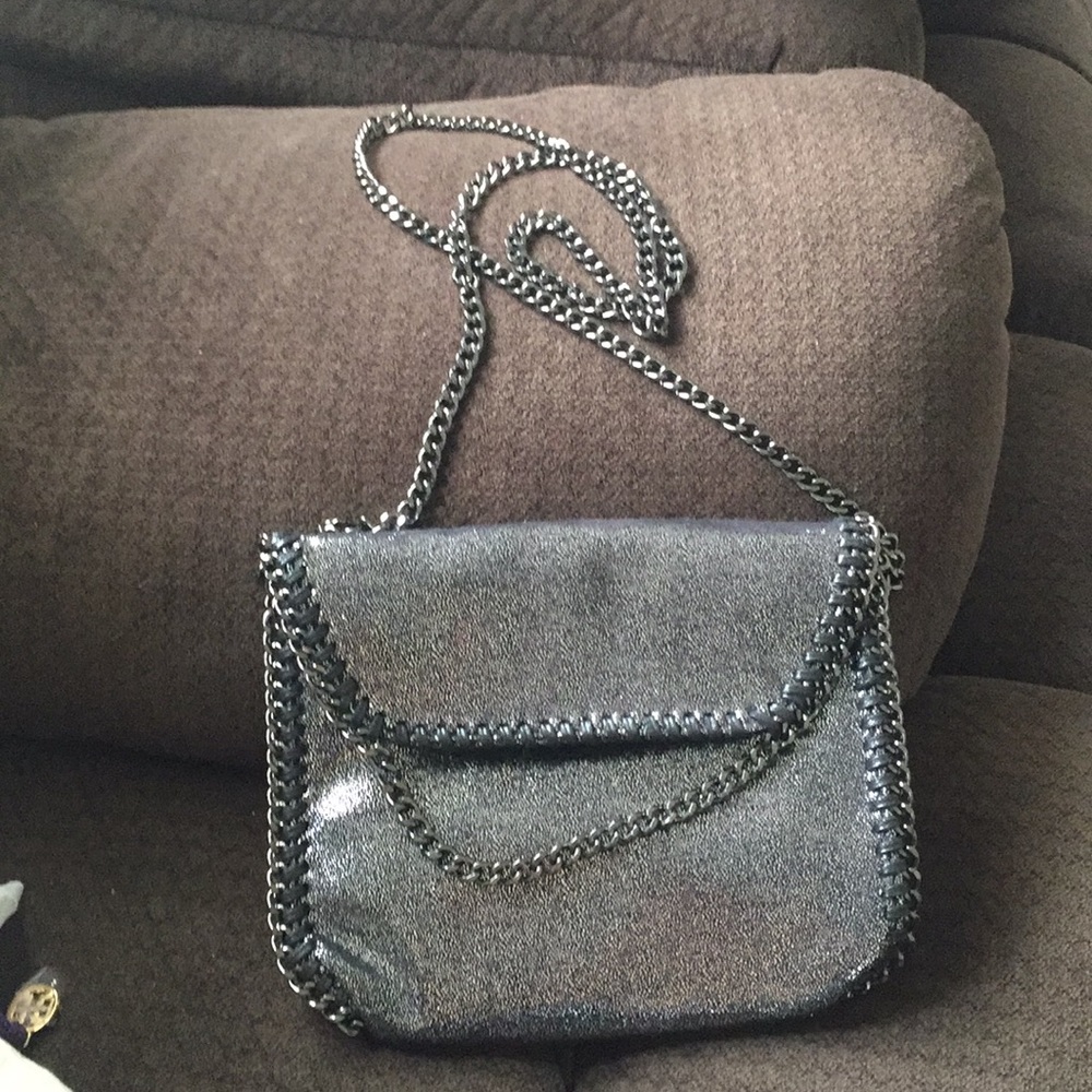 Brand new purse with chain